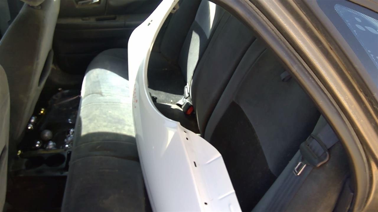 https://f005.backblazeb2.com/file/img-partshotlines-com/Inventory/SW52/Vehicle/19557_06.jpg