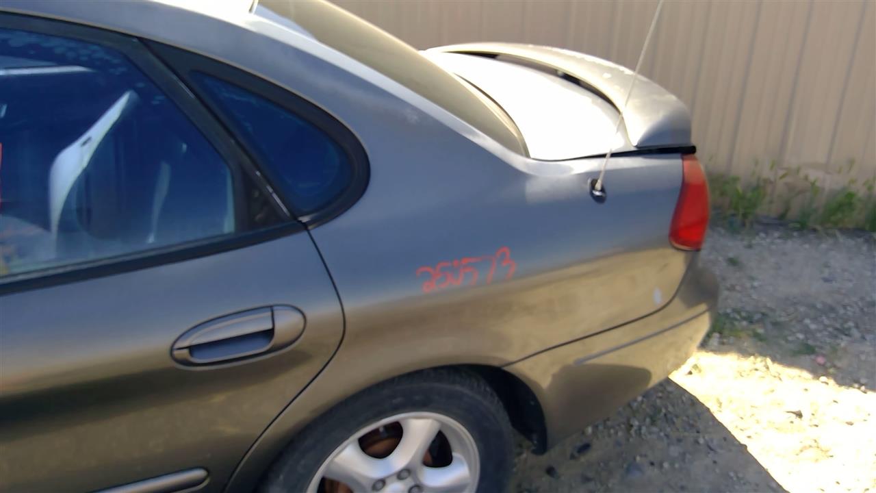 https://f005.backblazeb2.com/file/img-partshotlines-com/Inventory/SW52/Vehicle/19557_13.jpg