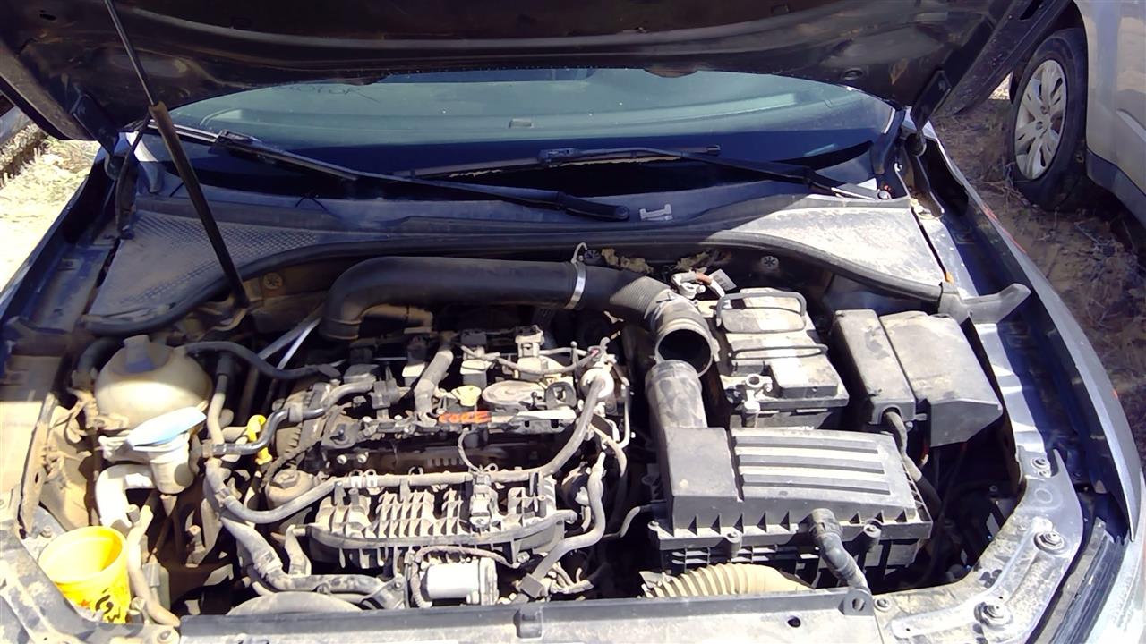 https://f005.backblazeb2.com/file/img-partshotlines-com/Inventory/SW52/Vehicle/19571_05.jpg