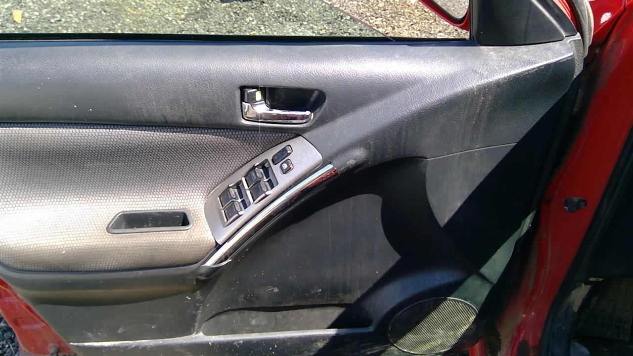 https://f005.backblazeb2.com/file/img-partshotlines-com/Inventory/SW52/Vehicle/19584_02.jpg