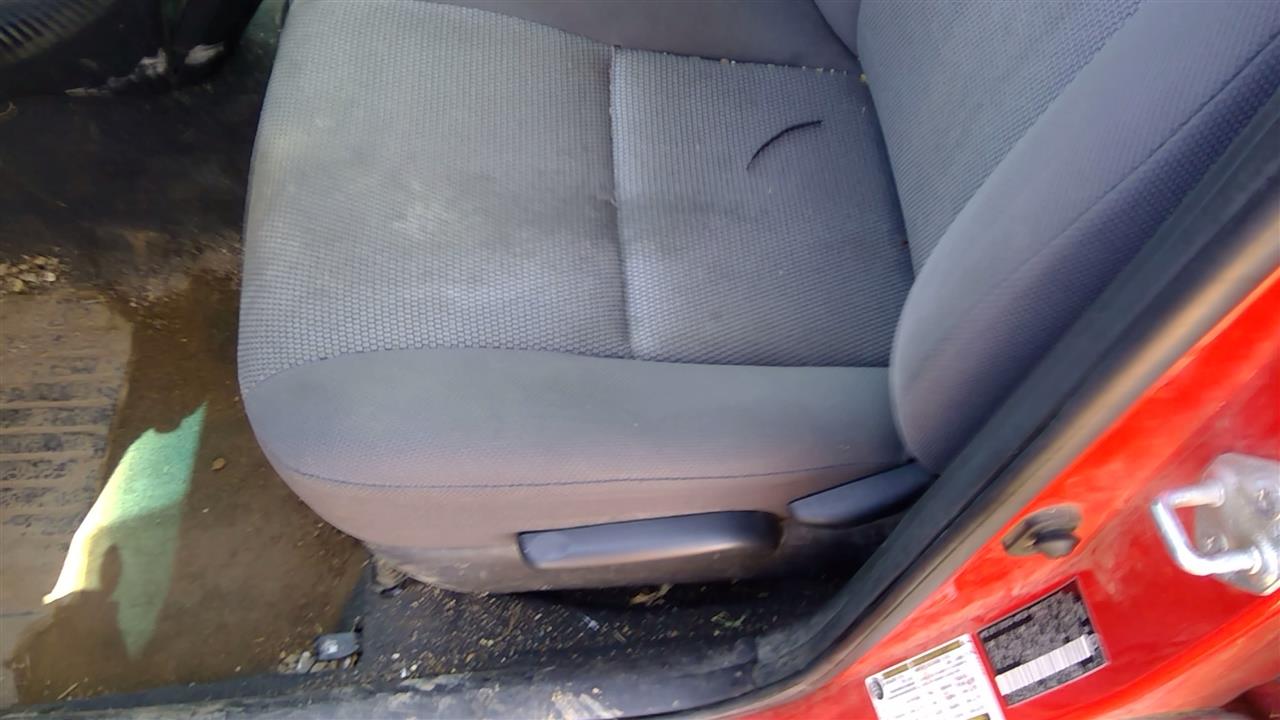 https://f005.backblazeb2.com/file/img-partshotlines-com/Inventory/SW52/Vehicle/19584_03.jpg