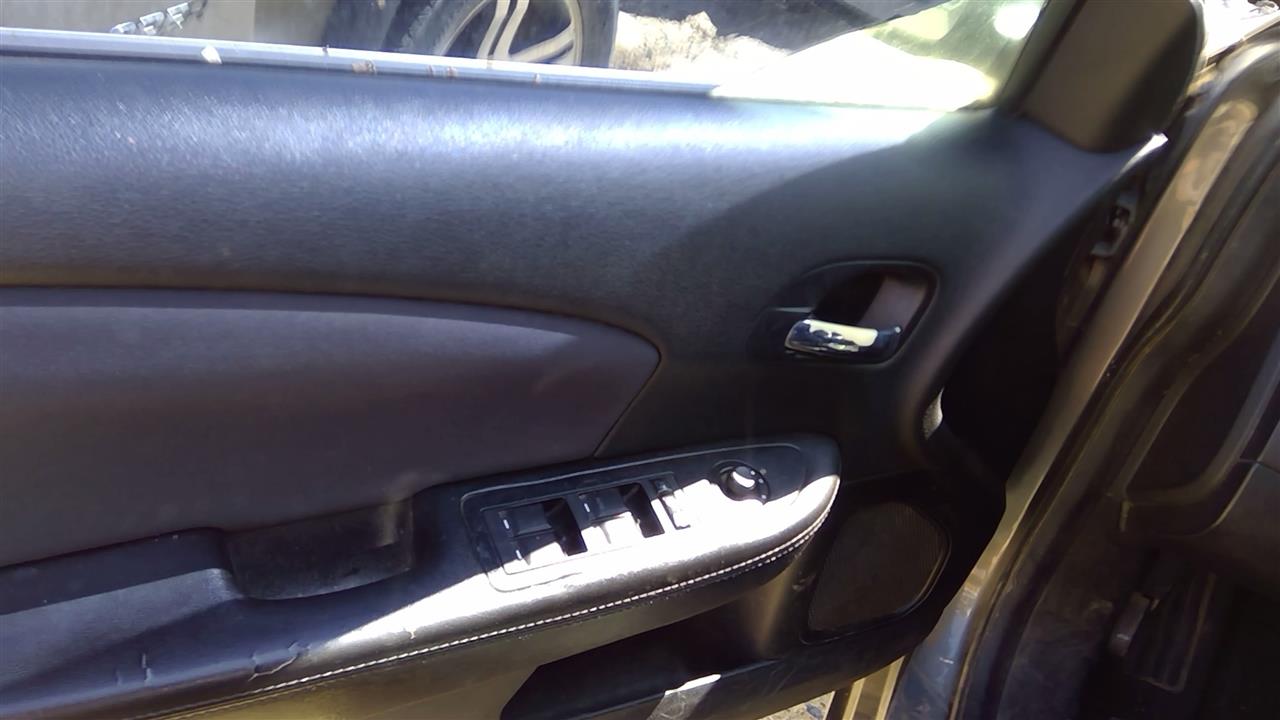 https://f005.backblazeb2.com/file/img-partshotlines-com/Inventory/SW52/Vehicle/19598_02.jpg