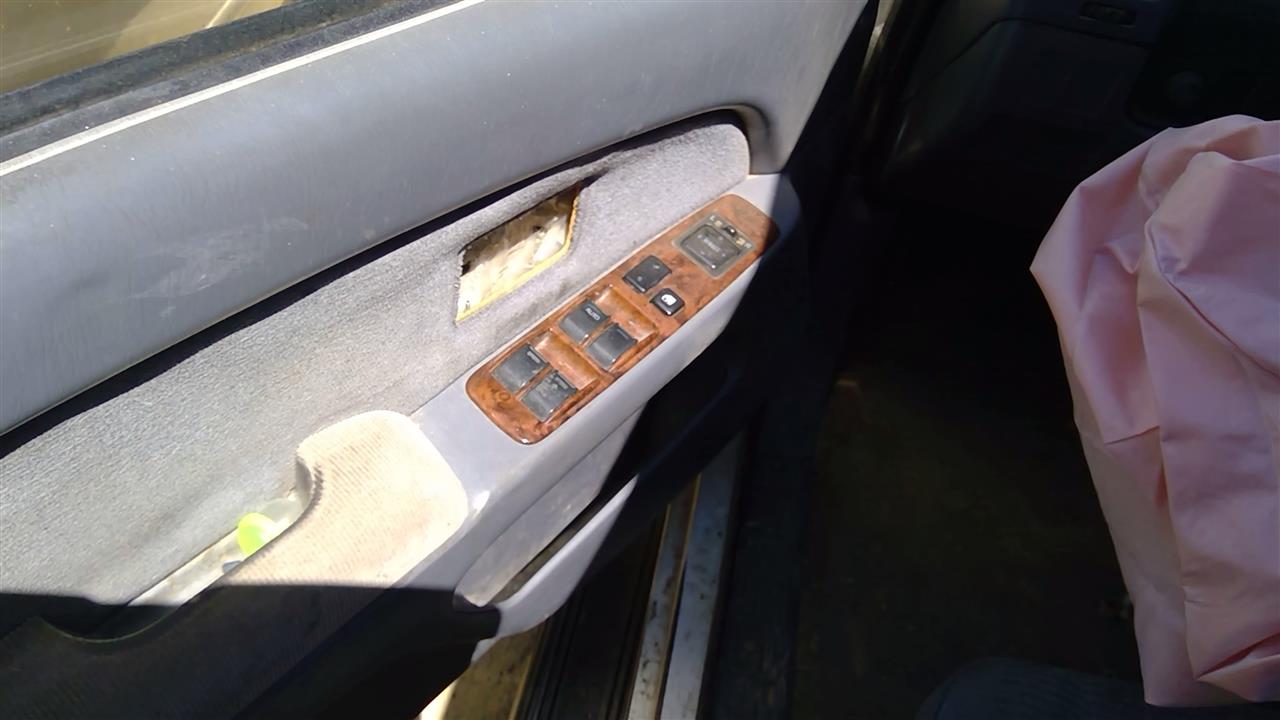 https://f005.backblazeb2.com/file/img-partshotlines-com/Inventory/SW52/Vehicle/19600_02.jpg