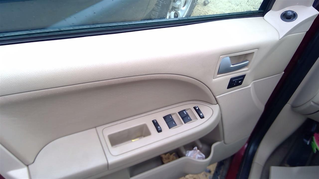 https://f005.backblazeb2.com/file/img-partshotlines-com/Inventory/SW52/Vehicle/19604_02.jpg