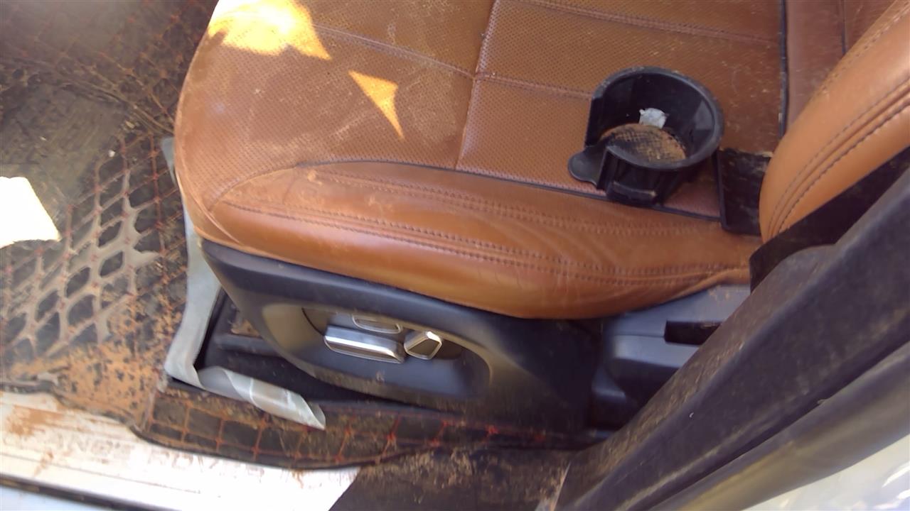 https://f005.backblazeb2.com/file/img-partshotlines-com/Inventory/SW52/Vehicle/19606_03.jpg