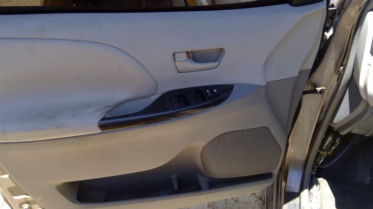https://f005.backblazeb2.com/file/img-partshotlines-com/Inventory/SW52/Vehicle/19622_02.jpg