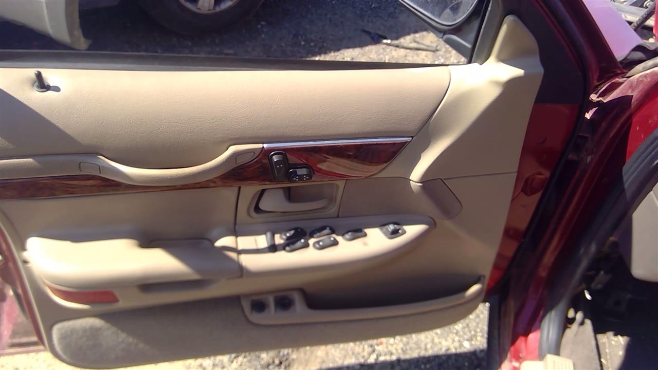 https://f005.backblazeb2.com/file/img-partshotlines-com/Inventory/SW52/Vehicle/19639_02.jpg