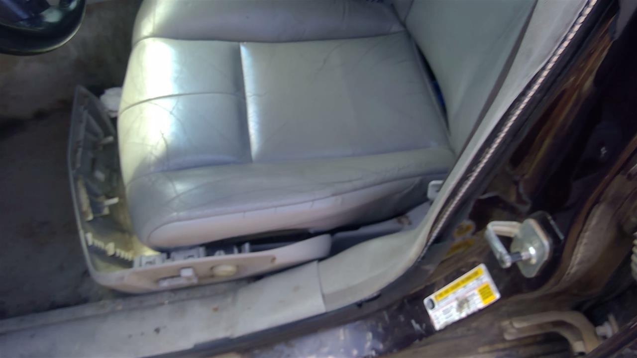 https://f005.backblazeb2.com/file/img-partshotlines-com/Inventory/SW52/Vehicle/19640_03.jpg