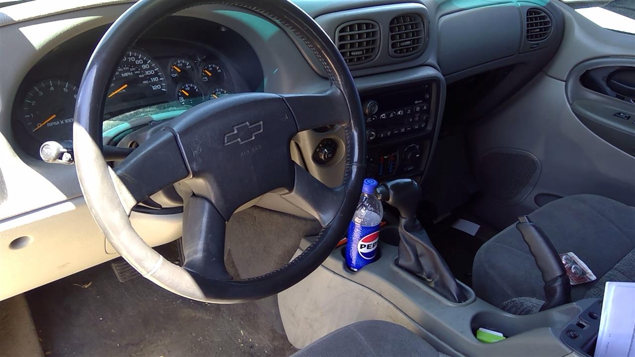 https://f005.backblazeb2.com/file/img-partshotlines-com/Inventory/SW52/Vehicle/19675_02.jpg