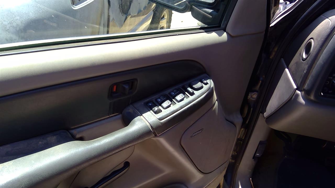 https://f005.backblazeb2.com/file/img-partshotlines-com/Inventory/SW52/Vehicle/19678_03.jpg