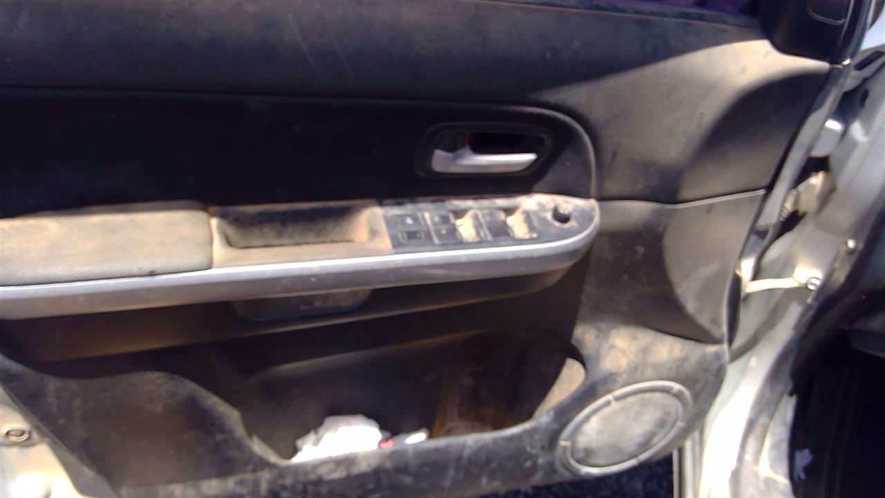 https://f005.backblazeb2.com/file/img-partshotlines-com/Inventory/SW52/Vehicle/19681_02.jpg