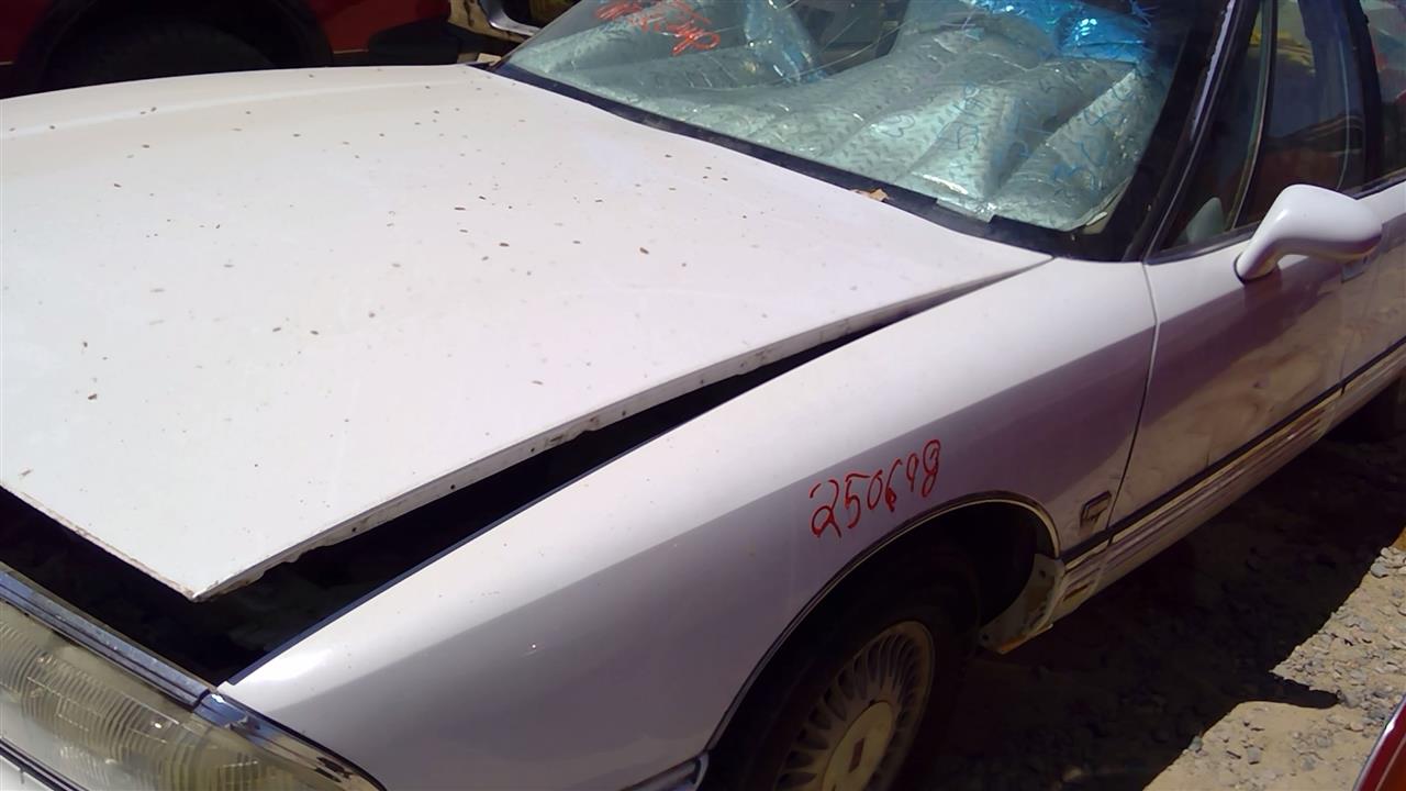 https://f005.backblazeb2.com/file/img-partshotlines-com/Inventory/SW52/Vehicle/19688_09.jpg