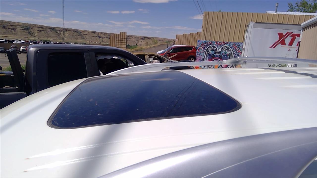 https://f005.backblazeb2.com/file/img-partshotlines-com/Inventory/SW52/Vehicle/19697_04.jpg