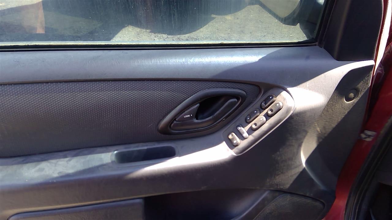 https://f005.backblazeb2.com/file/img-partshotlines-com/Inventory/SW52/Vehicle/19708_02.jpg