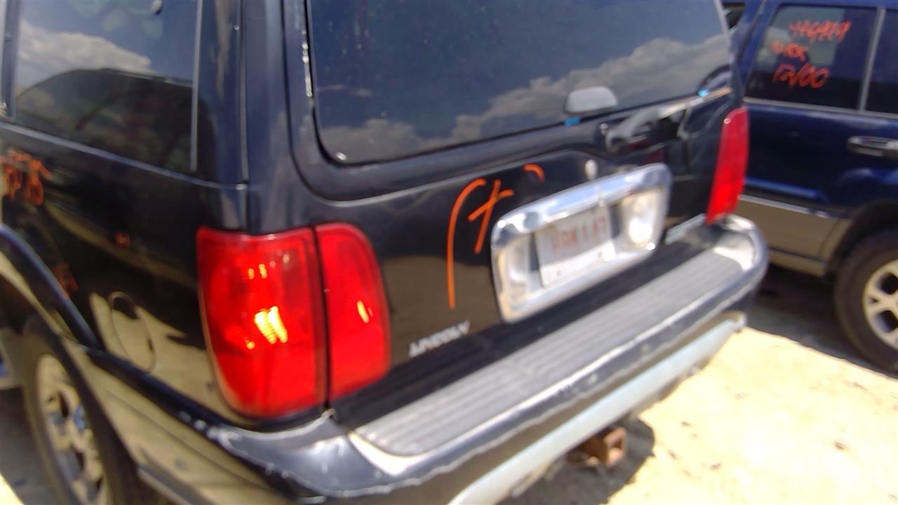 https://f005.backblazeb2.com/file/img-partshotlines-com/Inventory/SW52/Vehicle/19710_13.jpg