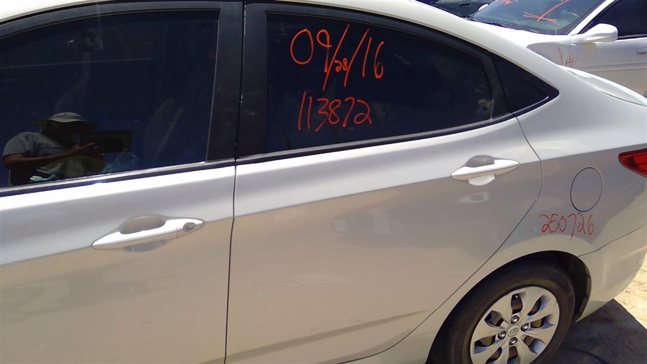 https://f005.backblazeb2.com/file/img-partshotlines-com/Inventory/SW52/Vehicle/19723_11.jpg