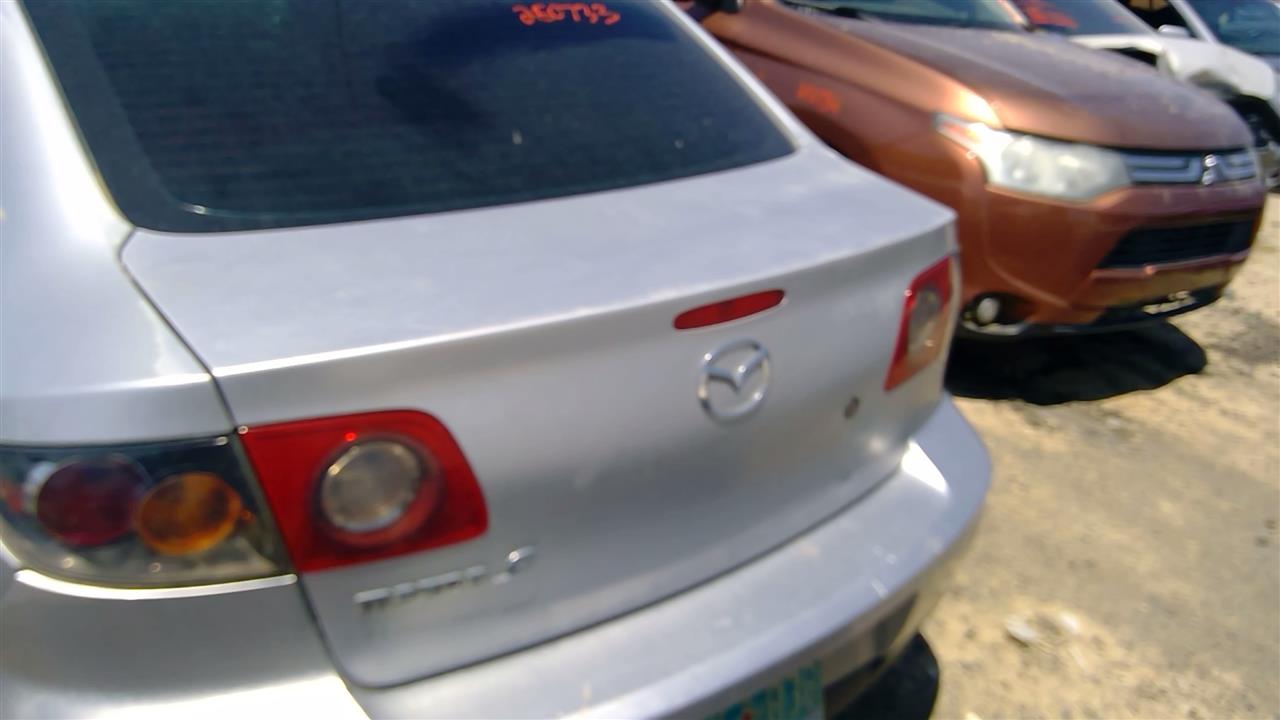 https://f005.backblazeb2.com/file/img-partshotlines-com/Inventory/SW52/Vehicle/19731_13.jpg