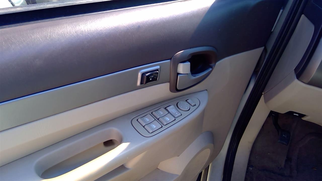 https://f005.backblazeb2.com/file/img-partshotlines-com/Inventory/SW52/Vehicle/19735_02.jpg