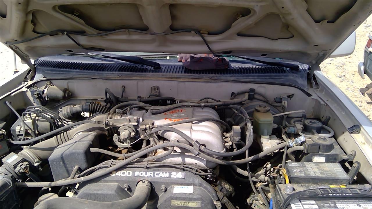 https://f005.backblazeb2.com/file/img-partshotlines-com/Inventory/SW52/Vehicle/19742_05.jpg