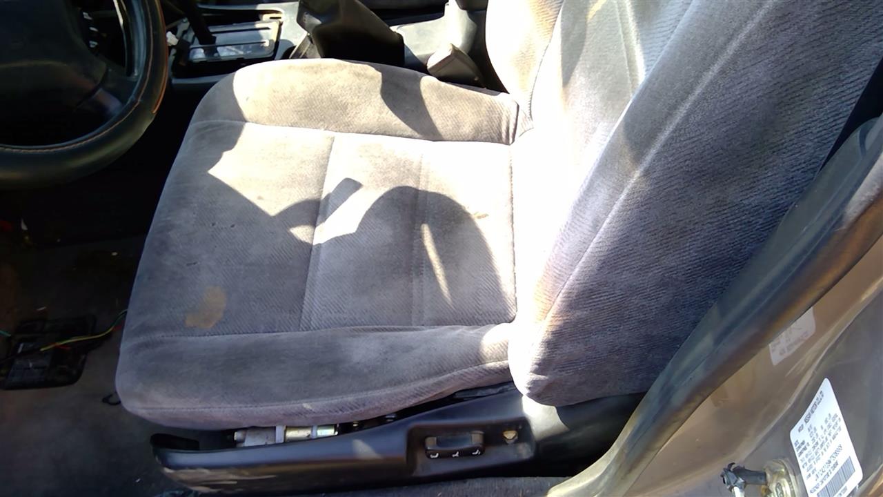 https://f005.backblazeb2.com/file/img-partshotlines-com/Inventory/SW52/Vehicle/19755_03.jpg