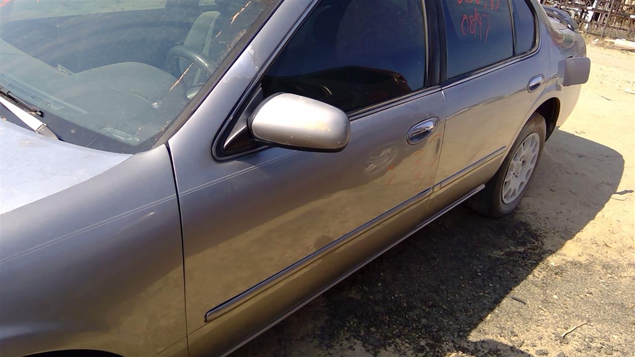 https://f005.backblazeb2.com/file/img-partshotlines-com/Inventory/SW52/Vehicle/19755_10.jpg