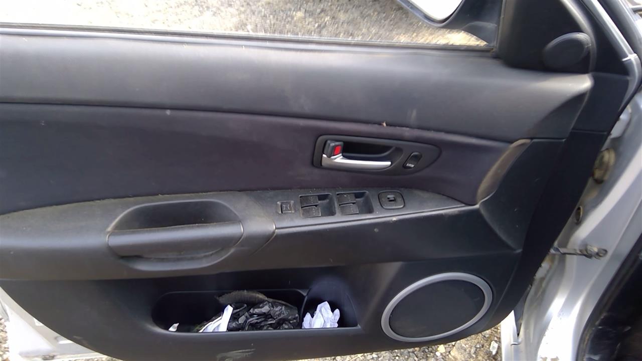 https://f005.backblazeb2.com/file/img-partshotlines-com/Inventory/SW52/Vehicle/19760_02.jpg