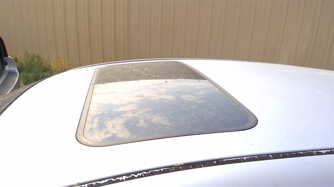 https://f005.backblazeb2.com/file/img-partshotlines-com/Inventory/SW52/Vehicle/19760_04.jpg