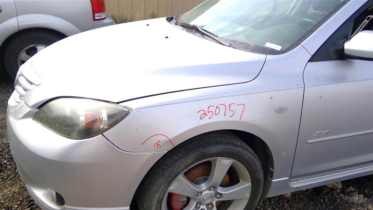 https://f005.backblazeb2.com/file/img-partshotlines-com/Inventory/SW52/Vehicle/19760_10.jpg