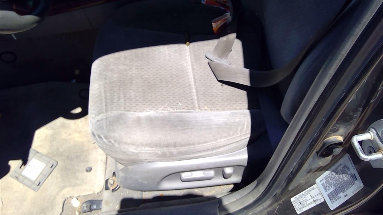 https://f005.backblazeb2.com/file/img-partshotlines-com/Inventory/SW52/Vehicle/19776_03.jpg