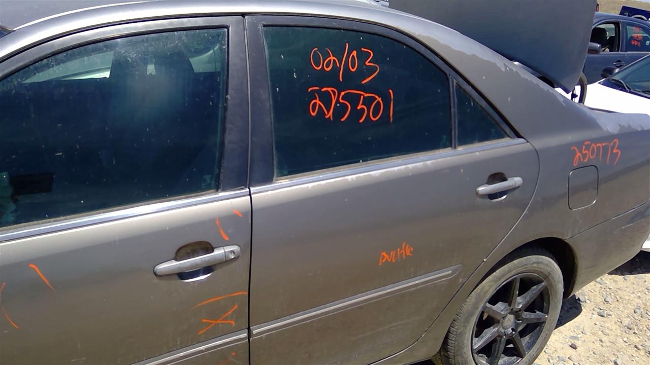 https://f005.backblazeb2.com/file/img-partshotlines-com/Inventory/SW52/Vehicle/19776_10.jpg