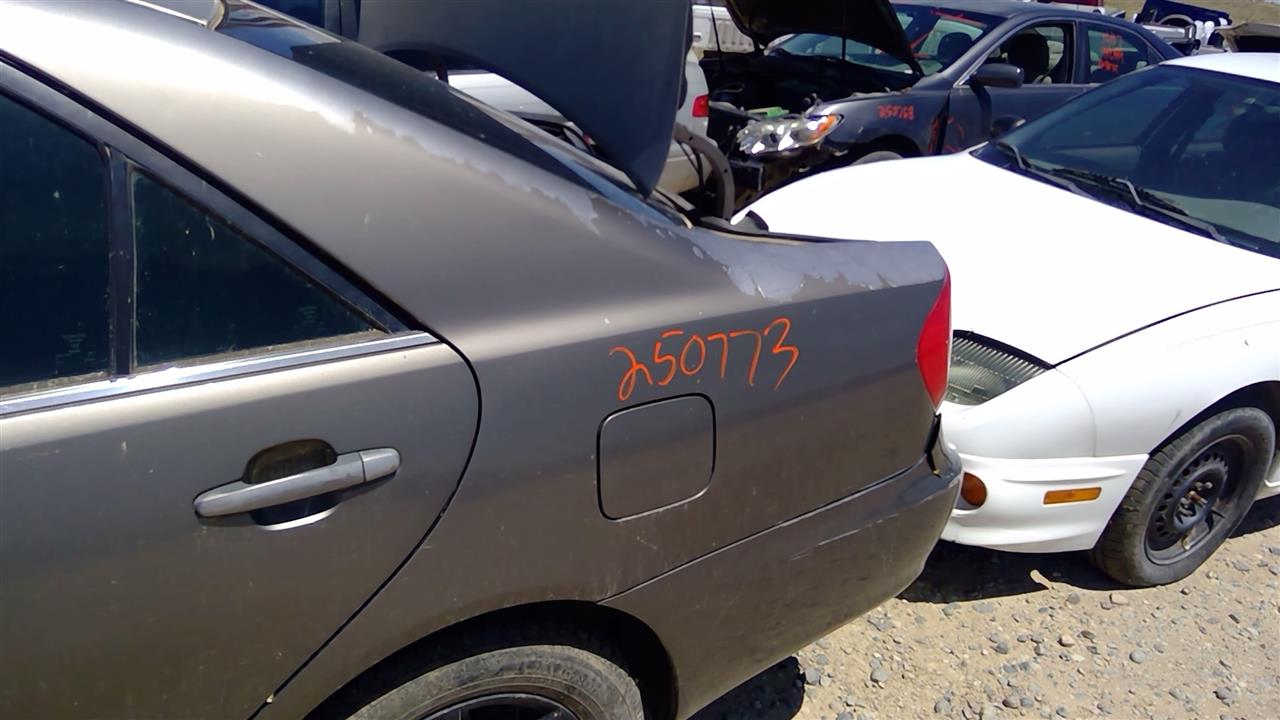 https://f005.backblazeb2.com/file/img-partshotlines-com/Inventory/SW52/Vehicle/19776_11.jpg