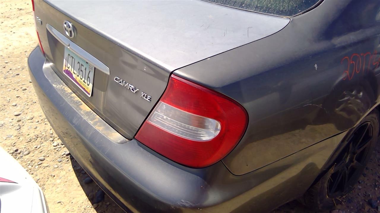 https://f005.backblazeb2.com/file/img-partshotlines-com/Inventory/SW52/Vehicle/19776_13.jpg