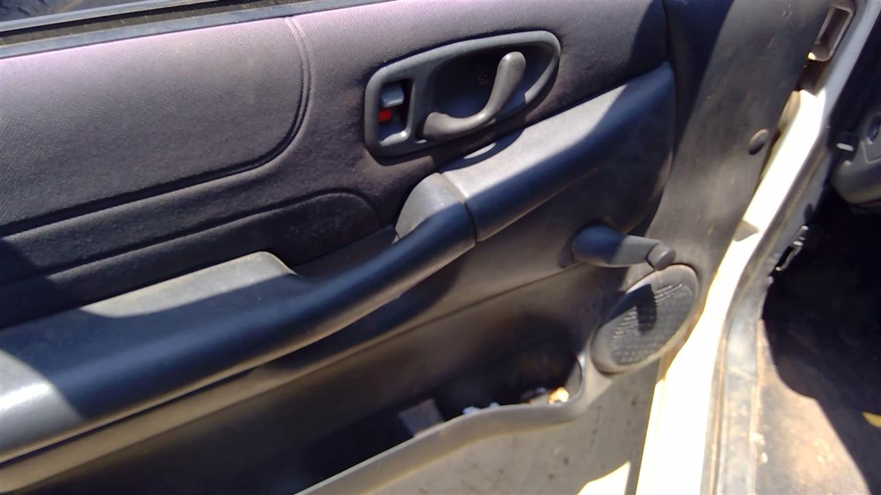 https://f005.backblazeb2.com/file/img-partshotlines-com/Inventory/SW52/Vehicle/19781_02.jpg