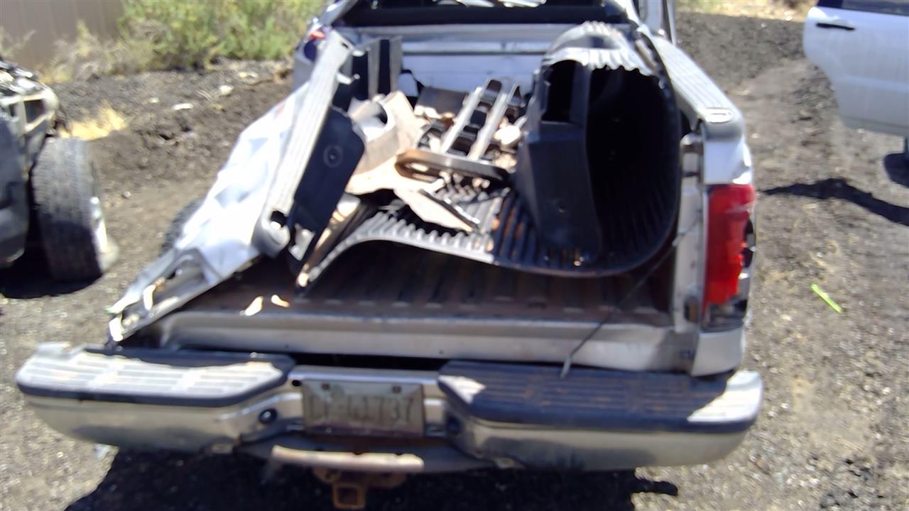 https://f005.backblazeb2.com/file/img-partshotlines-com/Inventory/SW52/Vehicle/19784_12.jpg