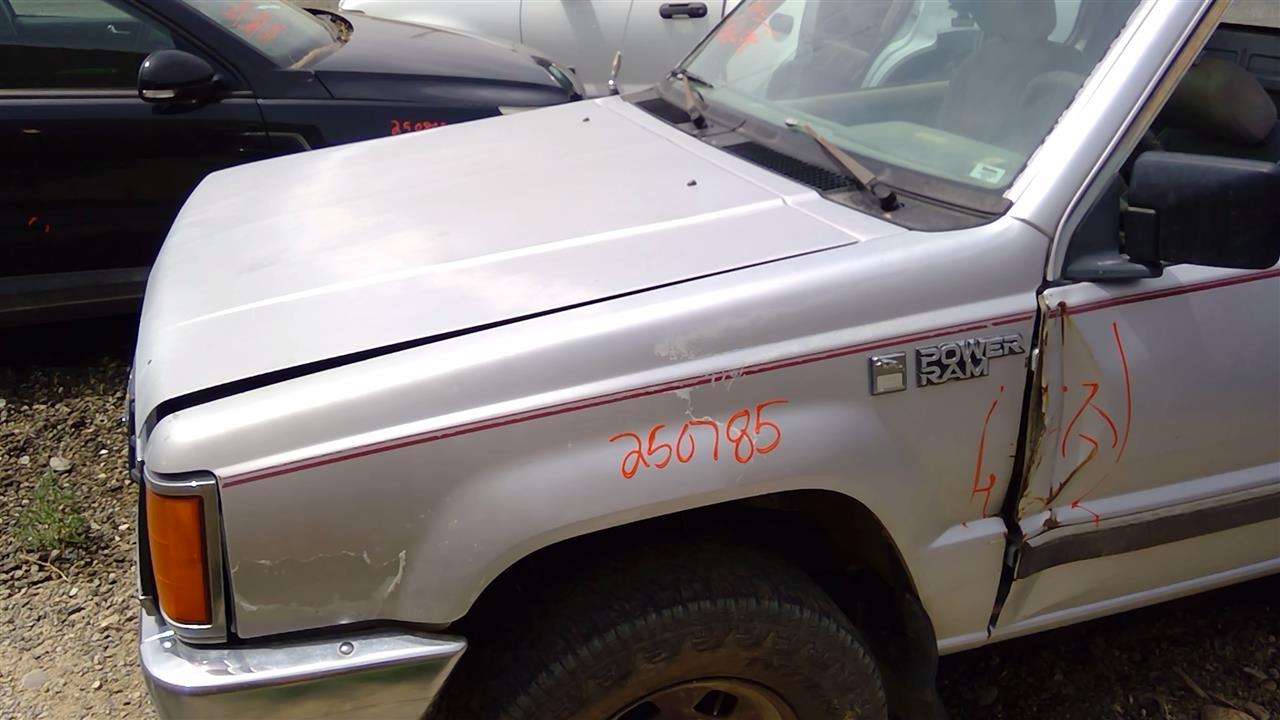 https://f005.backblazeb2.com/file/img-partshotlines-com/Inventory/SW52/Vehicle/19788_09.jpg