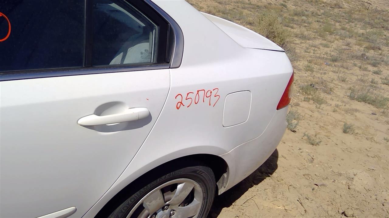 https://f005.backblazeb2.com/file/img-partshotlines-com/Inventory/SW52/Vehicle/19797_12.jpg