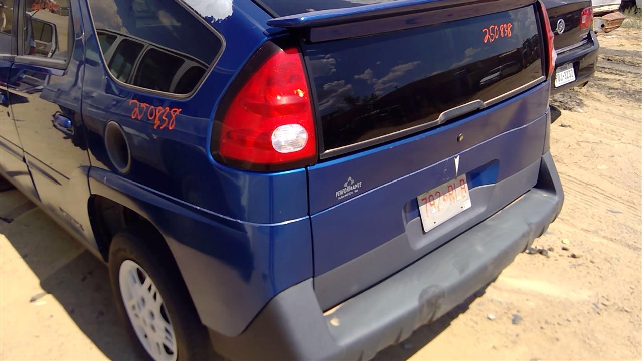 https://f005.backblazeb2.com/file/img-partshotlines-com/Inventory/SW52/Vehicle/19843_13.jpg