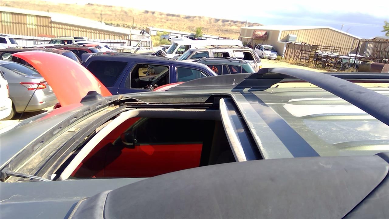 https://f005.backblazeb2.com/file/img-partshotlines-com/Inventory/SW52/Vehicle/19849_04.jpg