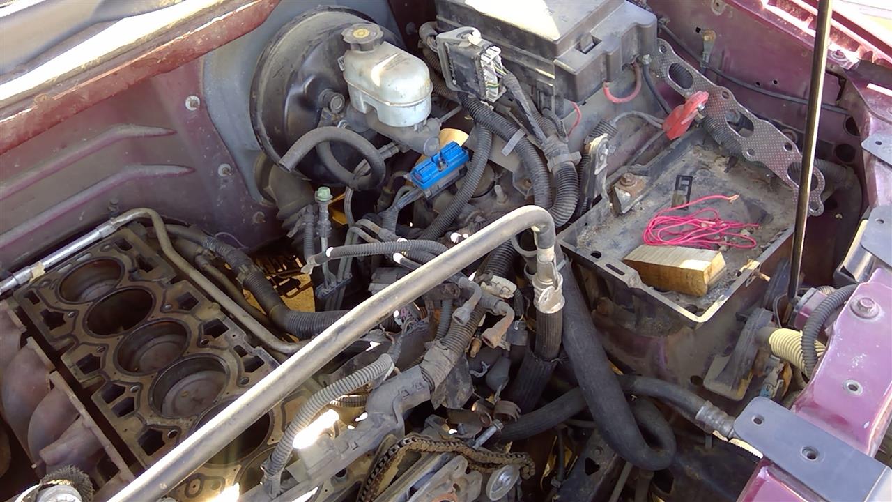https://f005.backblazeb2.com/file/img-partshotlines-com/Inventory/SW52/Vehicle/19865_10.jpg