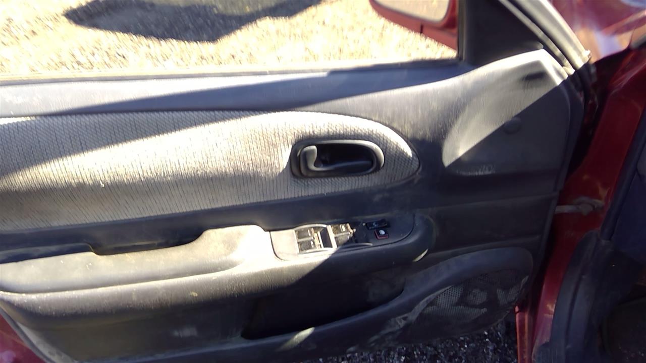 https://f005.backblazeb2.com/file/img-partshotlines-com/Inventory/SW52/Vehicle/19877_02.jpg