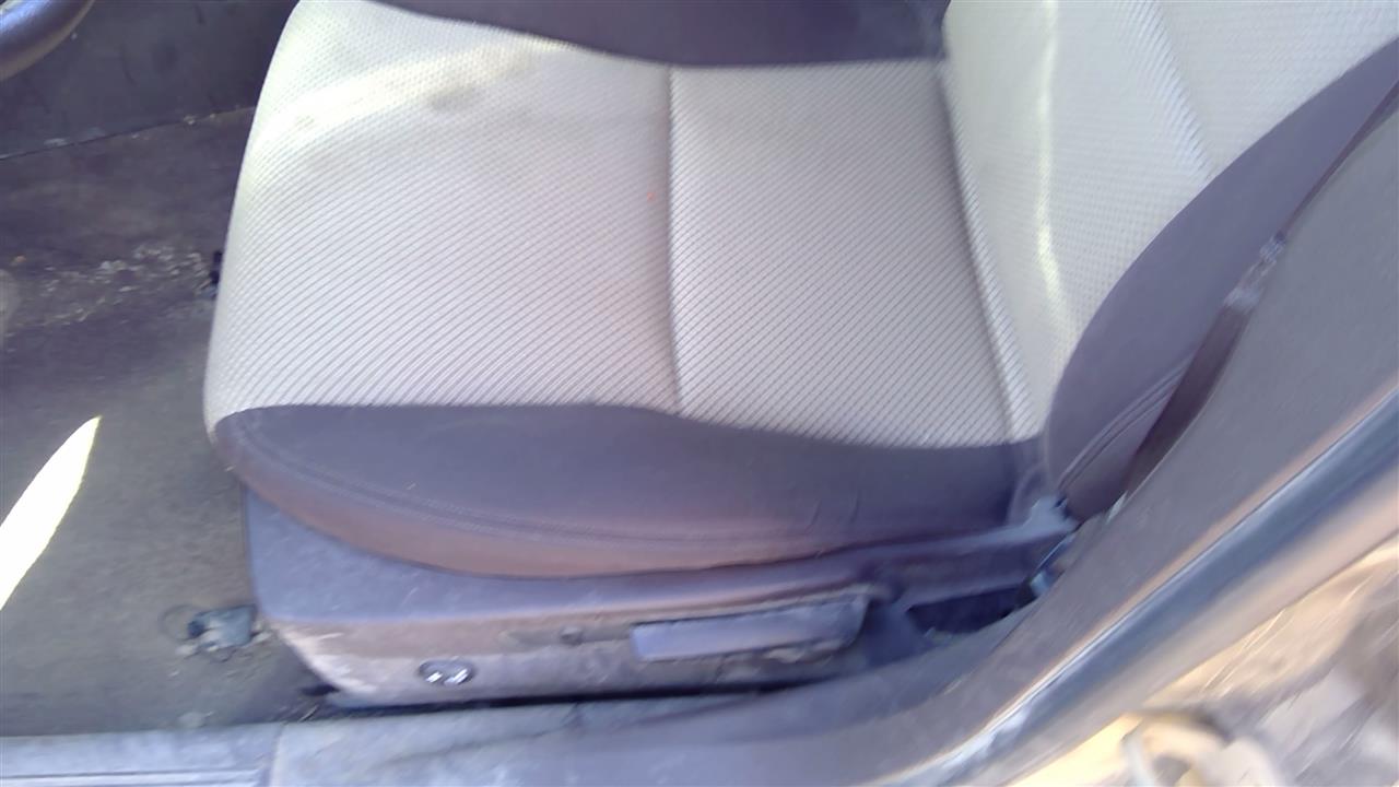 https://f005.backblazeb2.com/file/img-partshotlines-com/Inventory/SW52/Vehicle/19880_03.jpg