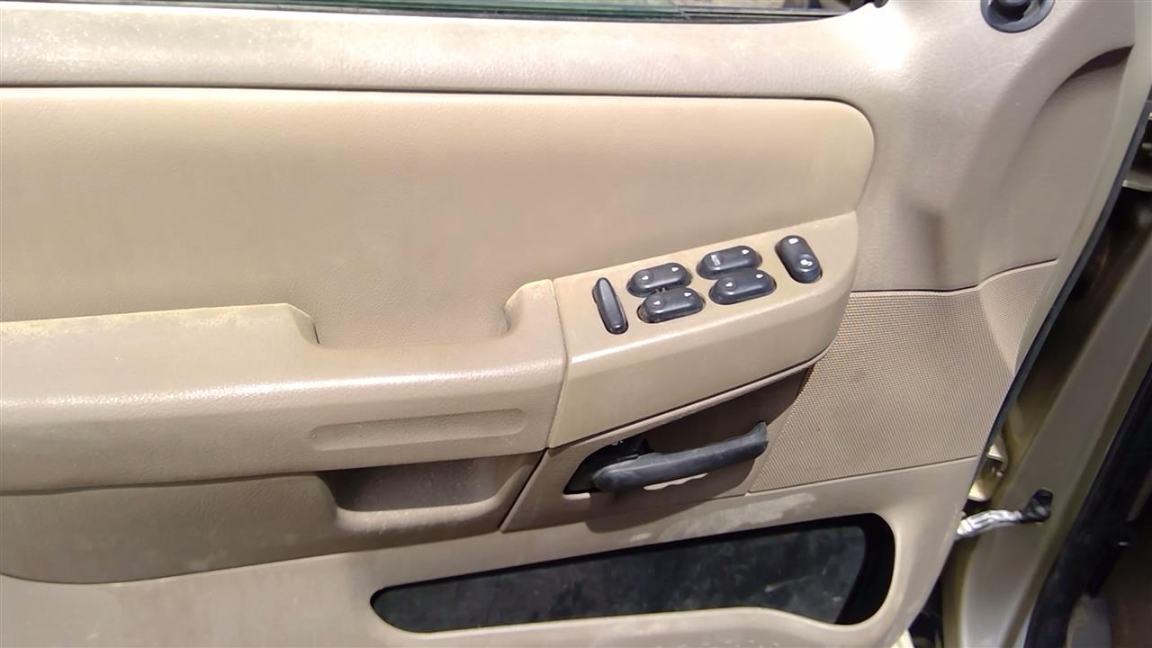 https://f005.backblazeb2.com/file/img-partshotlines-com/Inventory/SW52/Vehicle/19883_02.jpg