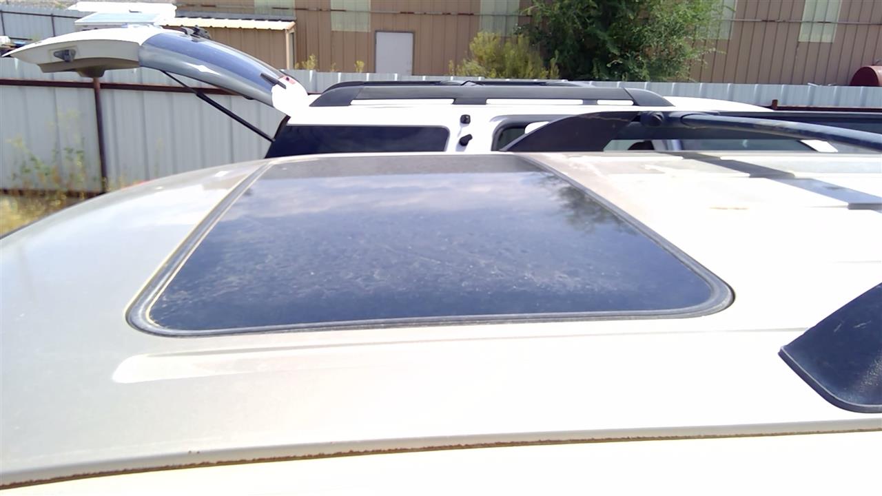 https://f005.backblazeb2.com/file/img-partshotlines-com/Inventory/SW52/Vehicle/19883_04.jpg