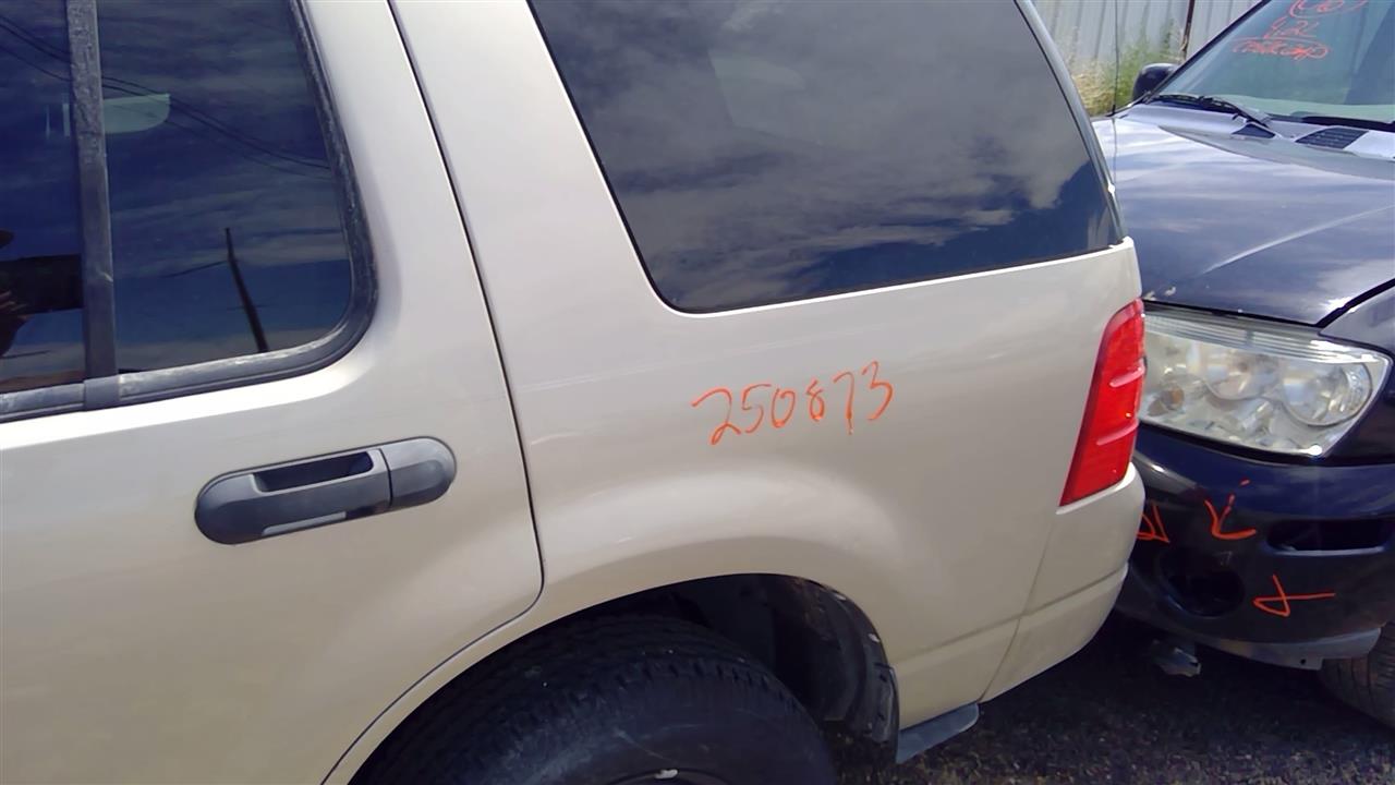 https://f005.backblazeb2.com/file/img-partshotlines-com/Inventory/SW52/Vehicle/19883_11.jpg