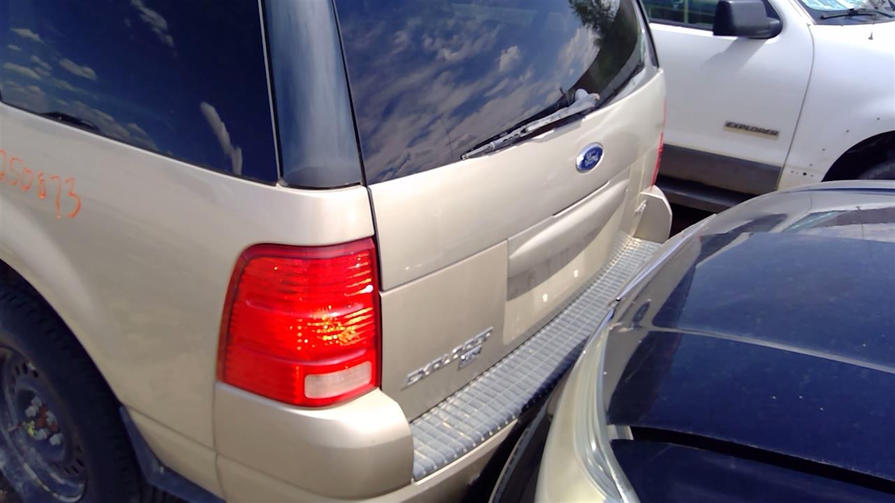 https://f005.backblazeb2.com/file/img-partshotlines-com/Inventory/SW52/Vehicle/19883_12.jpg
