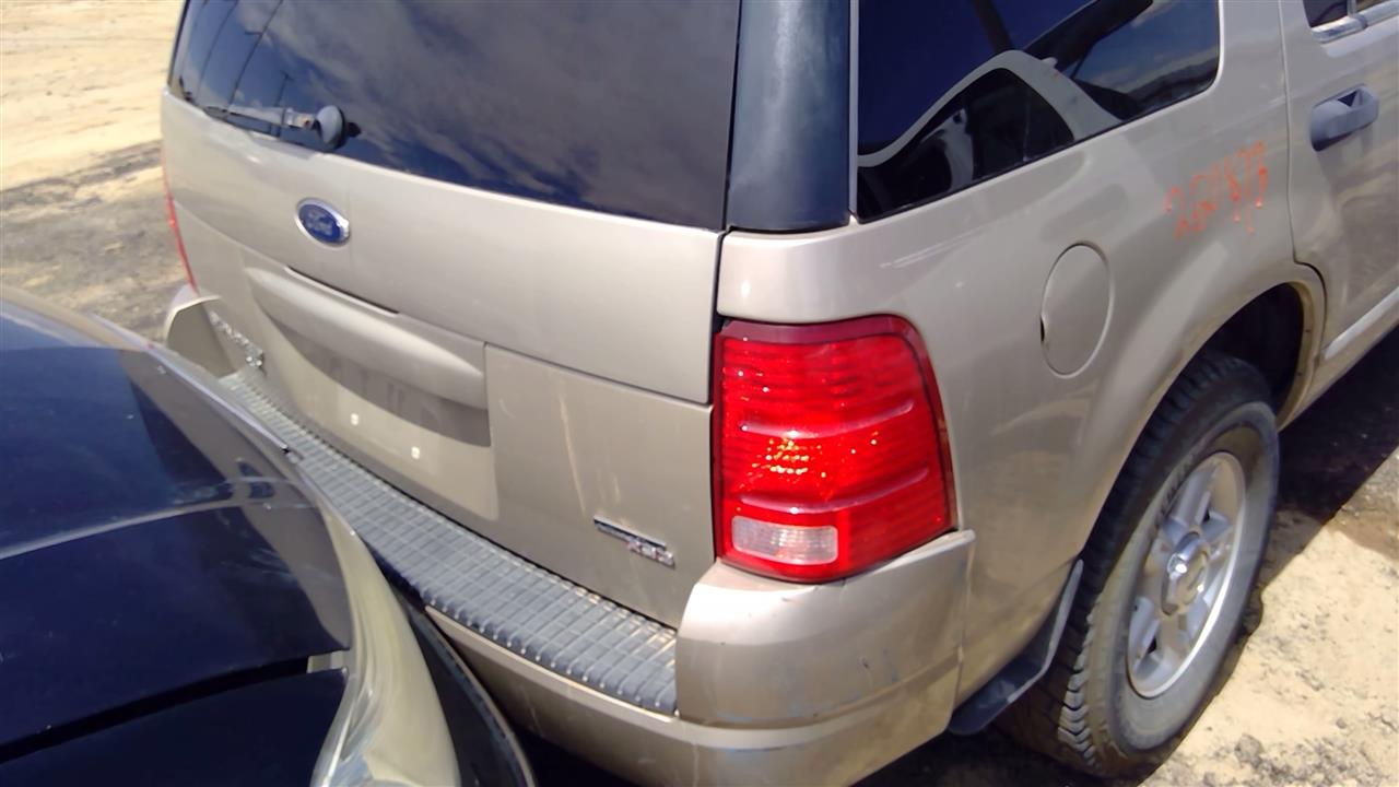 https://f005.backblazeb2.com/file/img-partshotlines-com/Inventory/SW52/Vehicle/19883_13.jpg