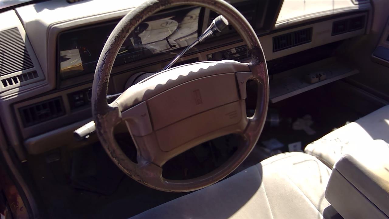 https://f005.backblazeb2.com/file/img-partshotlines-com/Inventory/SW52/Vehicle/19920_02.jpg