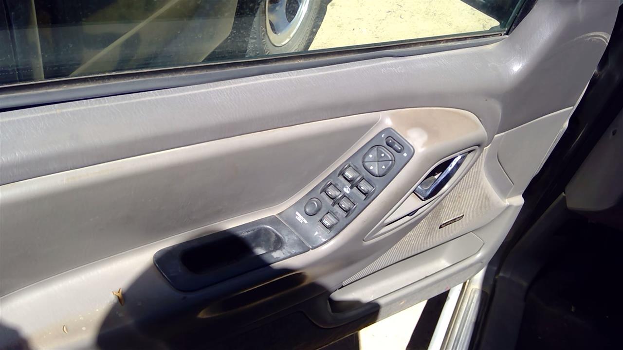 https://f005.backblazeb2.com/file/img-partshotlines-com/Inventory/SW52/Vehicle/19932_02.jpg