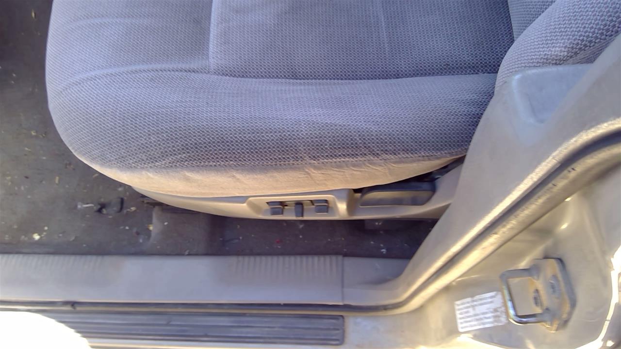 https://f005.backblazeb2.com/file/img-partshotlines-com/Inventory/SW52/Vehicle/19932_03.jpg