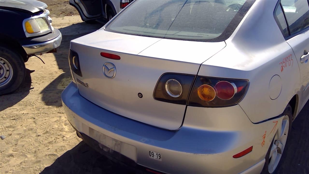 https://f005.backblazeb2.com/file/img-partshotlines-com/Inventory/SW52/Vehicle/19948_13.jpg